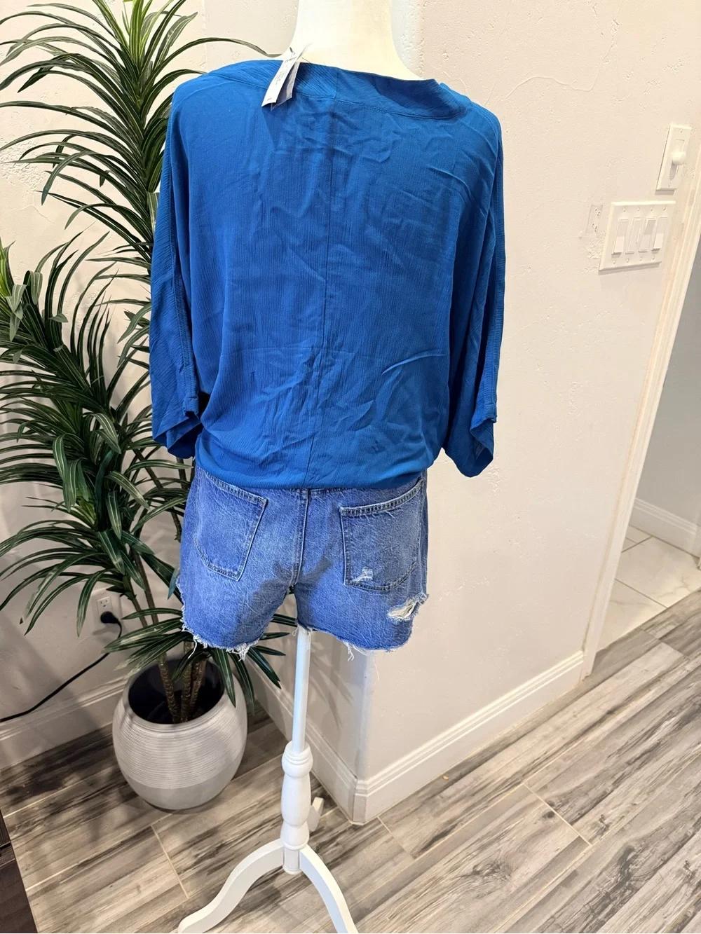 Stylish cutoff denim shorts